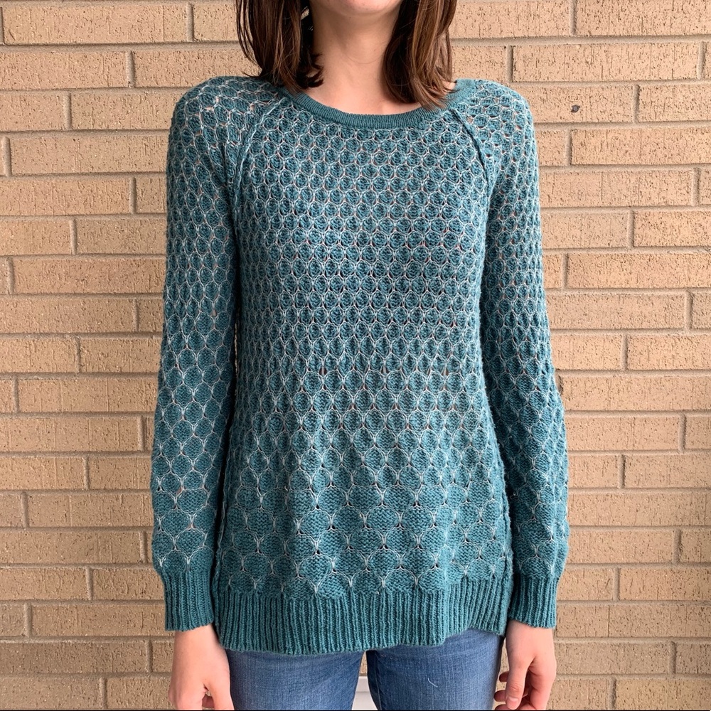 Two-tone Blue Knit Sweater